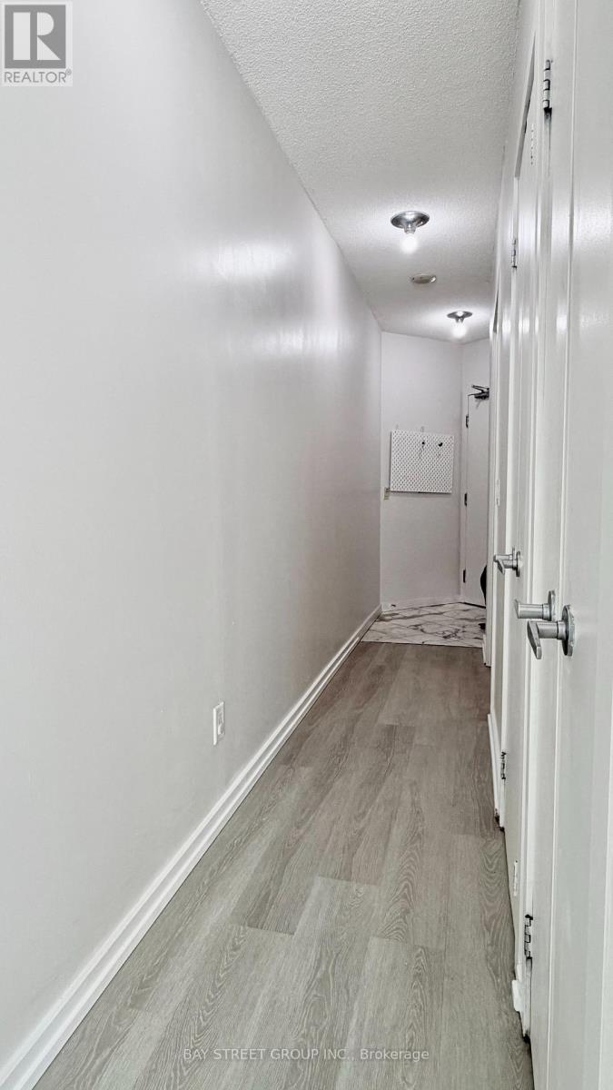 604 - 218 Queens Quay W, Toronto, Ontario  M5J 2Y6 - Photo 11 - C12730154