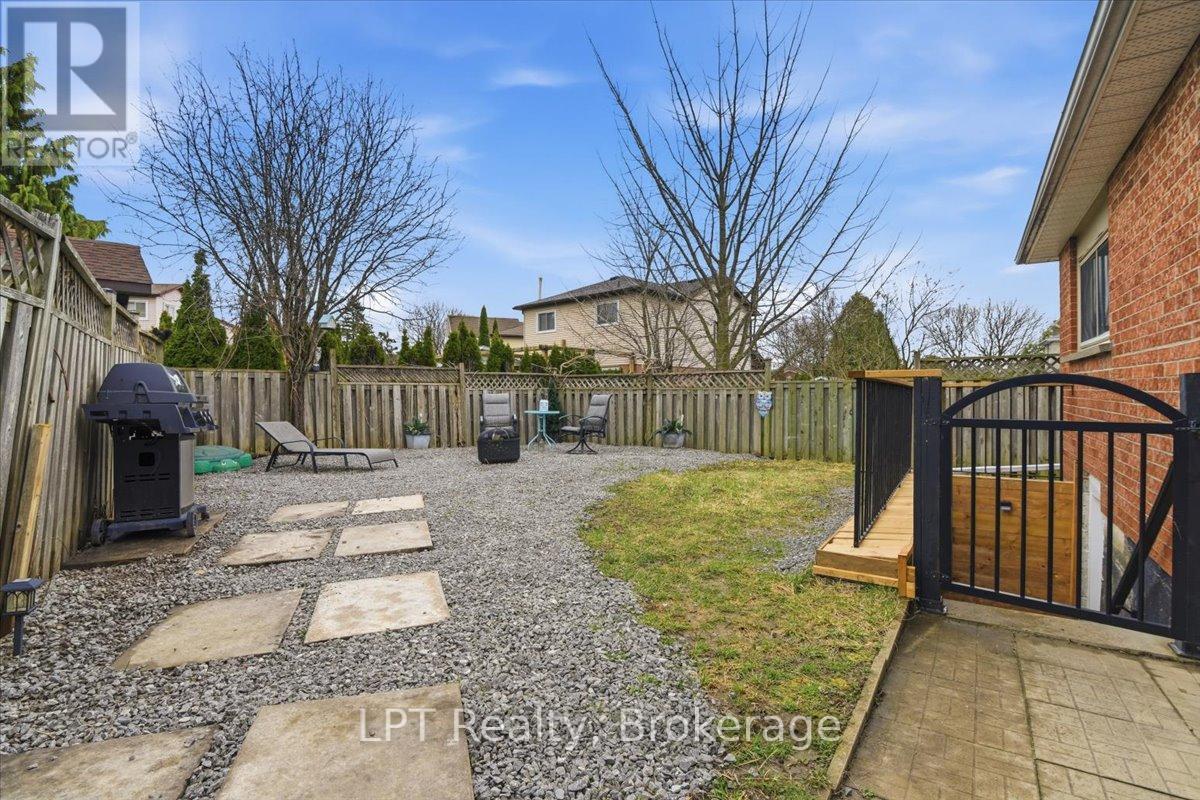 831 Lavis Street, Oshawa, Ontario  L1K 1W8 - Photo 17 - E13010696