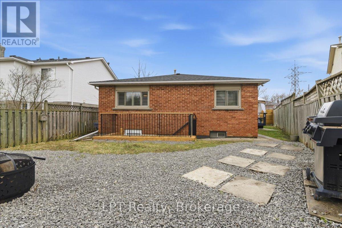 831 Lavis Street, Oshawa, Ontario  L1K 1W8 - Photo 20 - E13010696