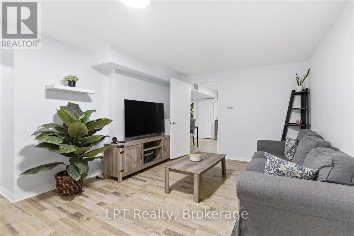 831 Lavis Street, Oshawa, Ontario  L1K 1W8 - Photo 26 - E13010696