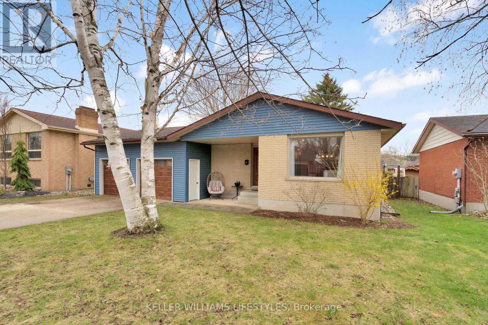 7 Locke Heights, Strathroy-Caradoc, Ontario  N7G 3X1 - Photo 3 - X13010714