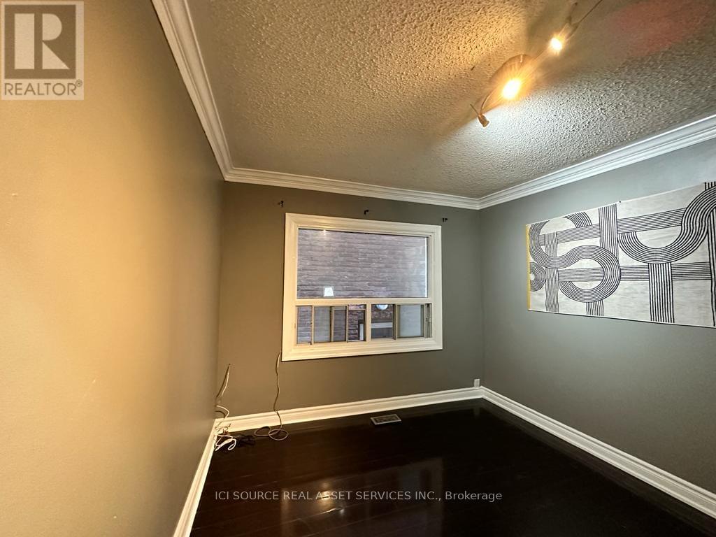 Main Fl - 574 Dovercourt Road, Toronto, Ontario  M6H 2W6 - Photo 4 - C13010730