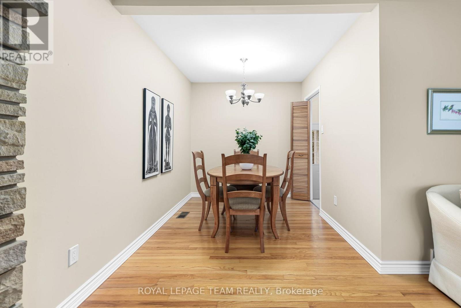 30 Elmsley Crescent, Ottawa, Ontario  K2H 6V3 - Photo 10 - X13010740