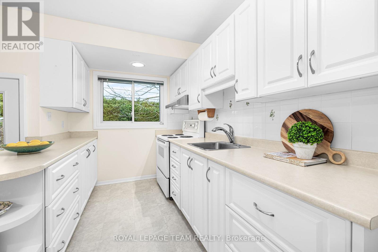 30 Elmsley Crescent, Ottawa, Ontario  K2H 6V3 - Photo 16 - X13010740