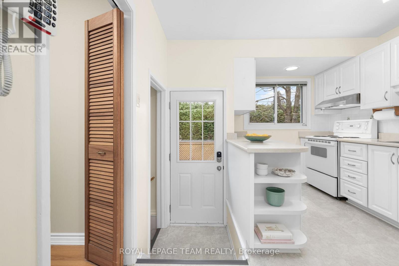 30 Elmsley Crescent, Ottawa, Ontario  K2H 6V3 - Photo 19 - X13010740