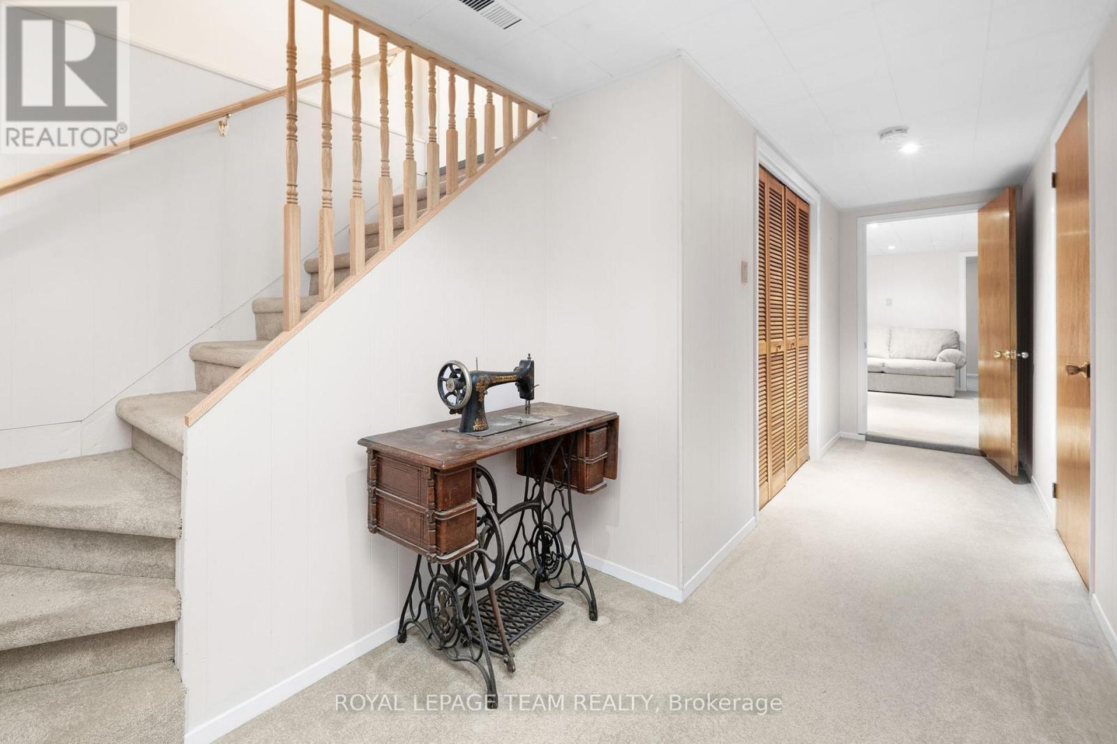 30 Elmsley Crescent, Ottawa, Ontario  K2H 6V3 - Photo 32 - X13010740