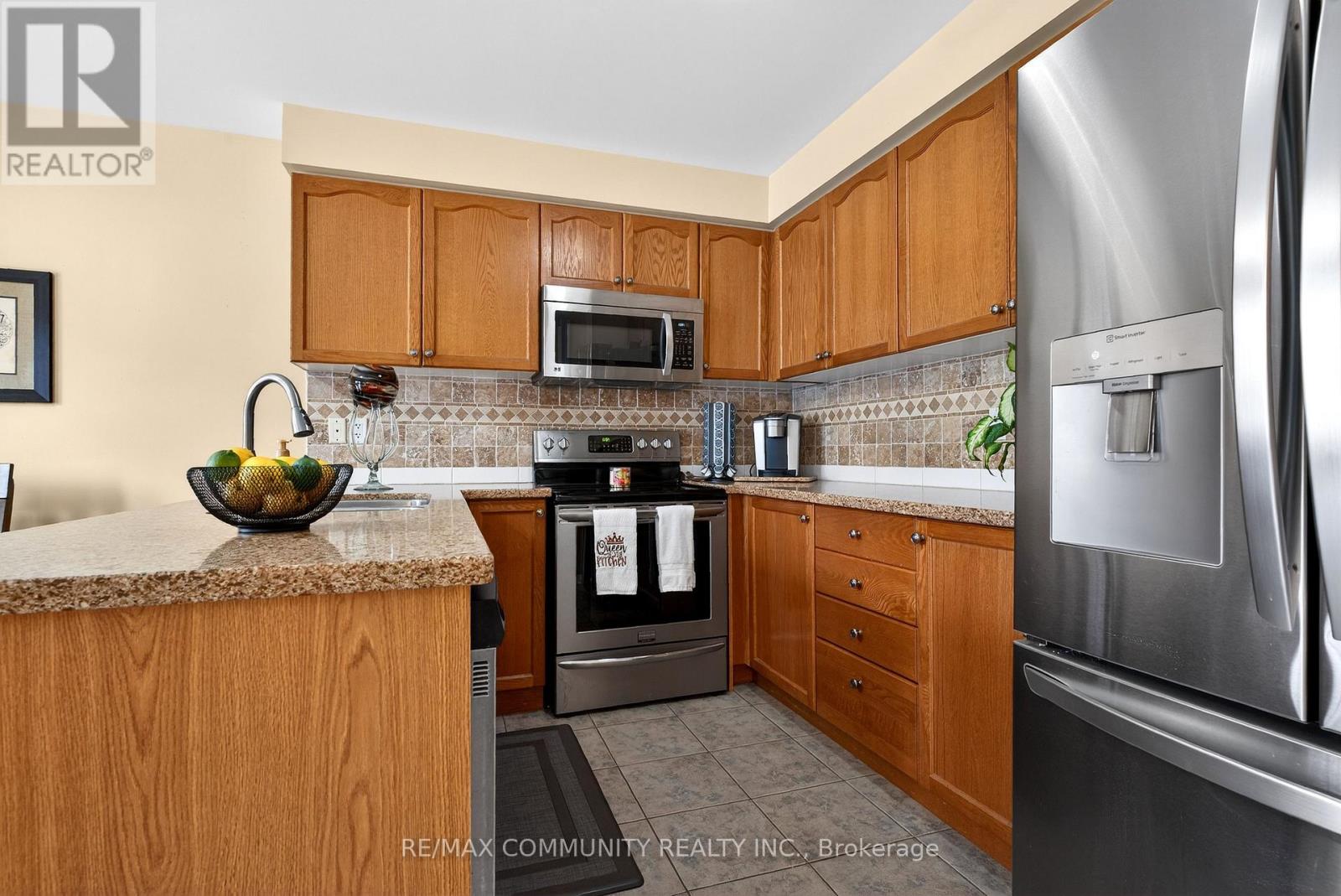 1210 Meath Drive, Oshawa, Ontario  L1K 0G5 - Photo 12 - E13010690