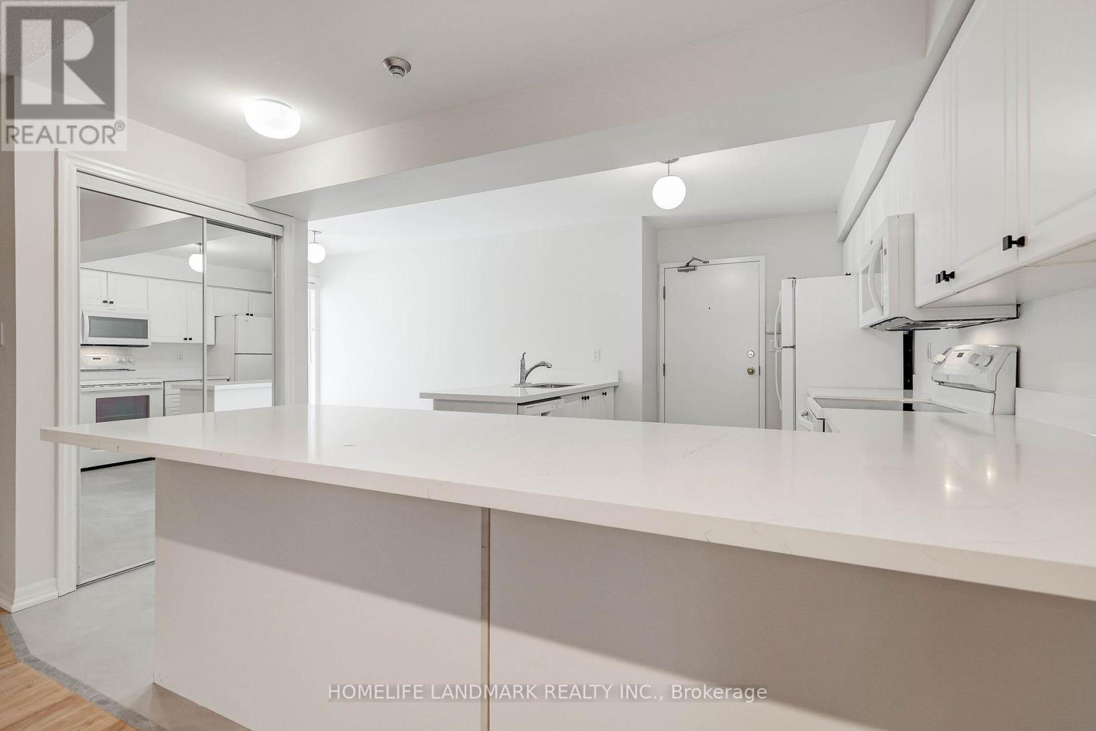 19 - 118 Finch Avenue W, Toronto, Ontario  M2N 7G2 - Photo 13 - C12741410