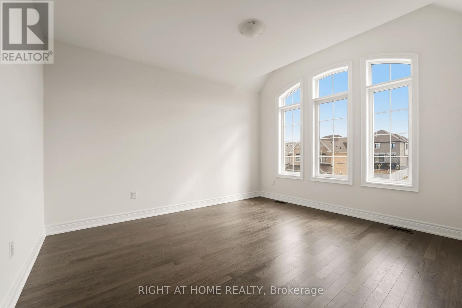 70 Carriage Shop Bend, East Gwillimbury, Ontario  L9N 0C6 - Photo 37 - N13010700