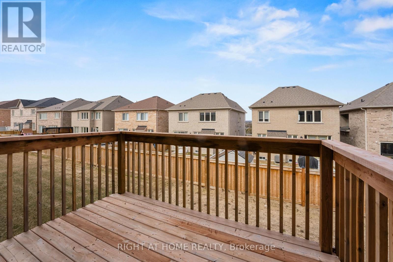 92 Carriage Shop Bend, East Gwillimbury, Ontario  L9N 0Y3 - Photo 17 - N13010704