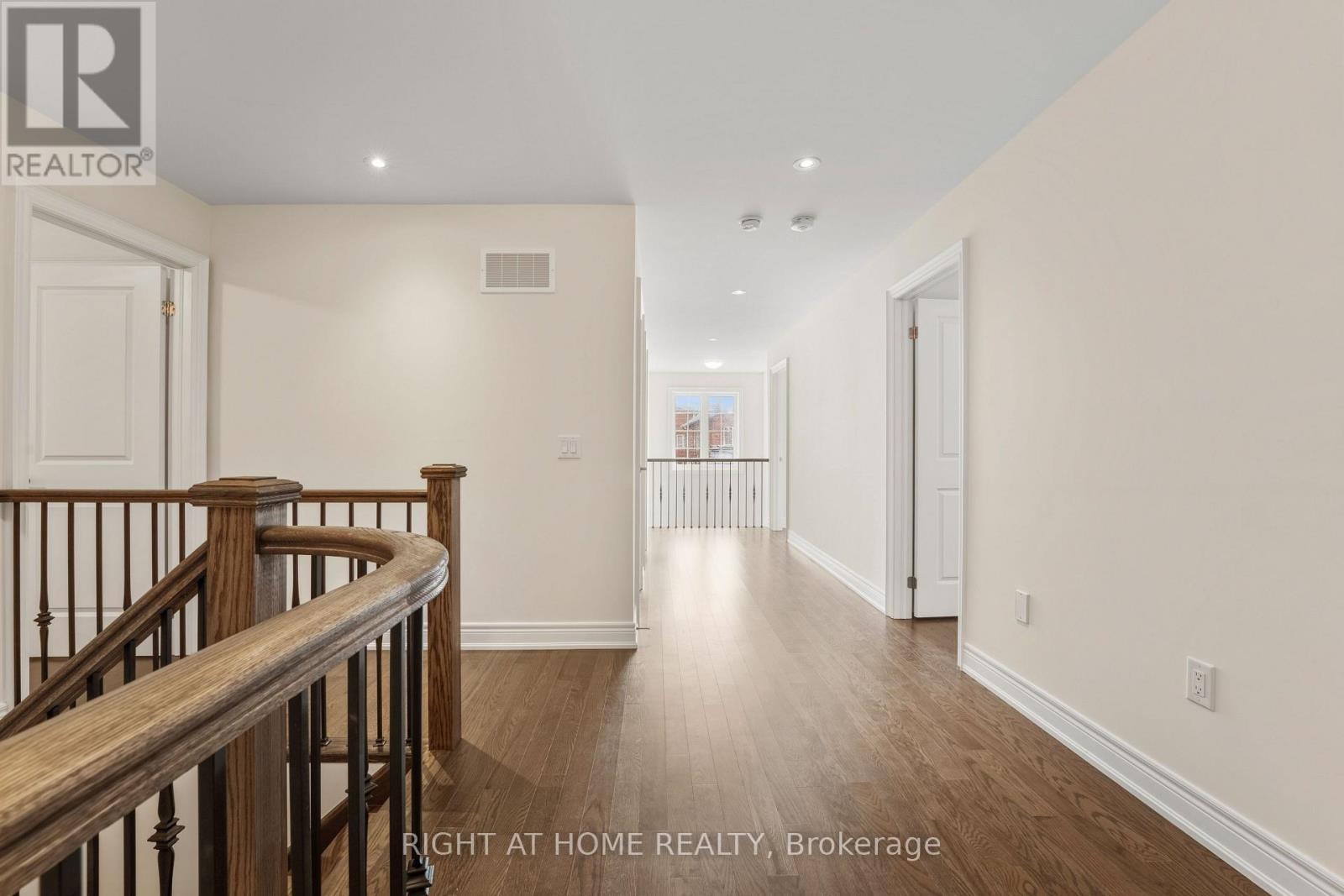 92 Carriage Shop Bend, East Gwillimbury, Ontario  L9N 0Y3 - Photo 19 - N13010704