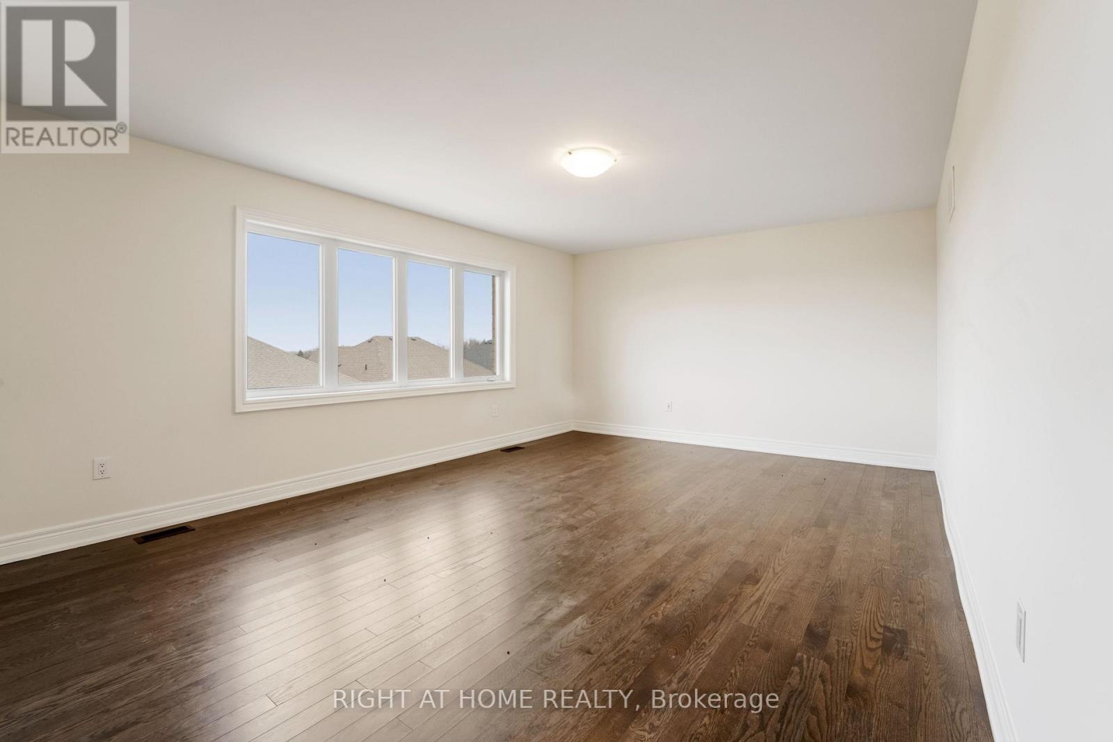 92 Carriage Shop Bend, East Gwillimbury, Ontario  L9N 0Y3 - Photo 20 - N13010704