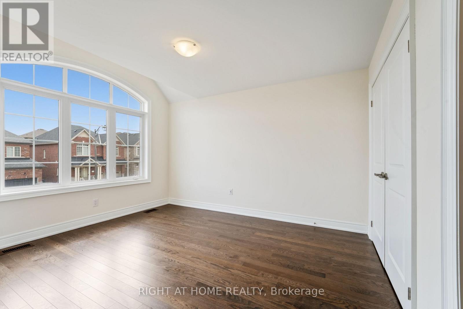 92 Carriage Shop Bend, East Gwillimbury, Ontario  L9N 0Y3 - Photo 28 - N13010704