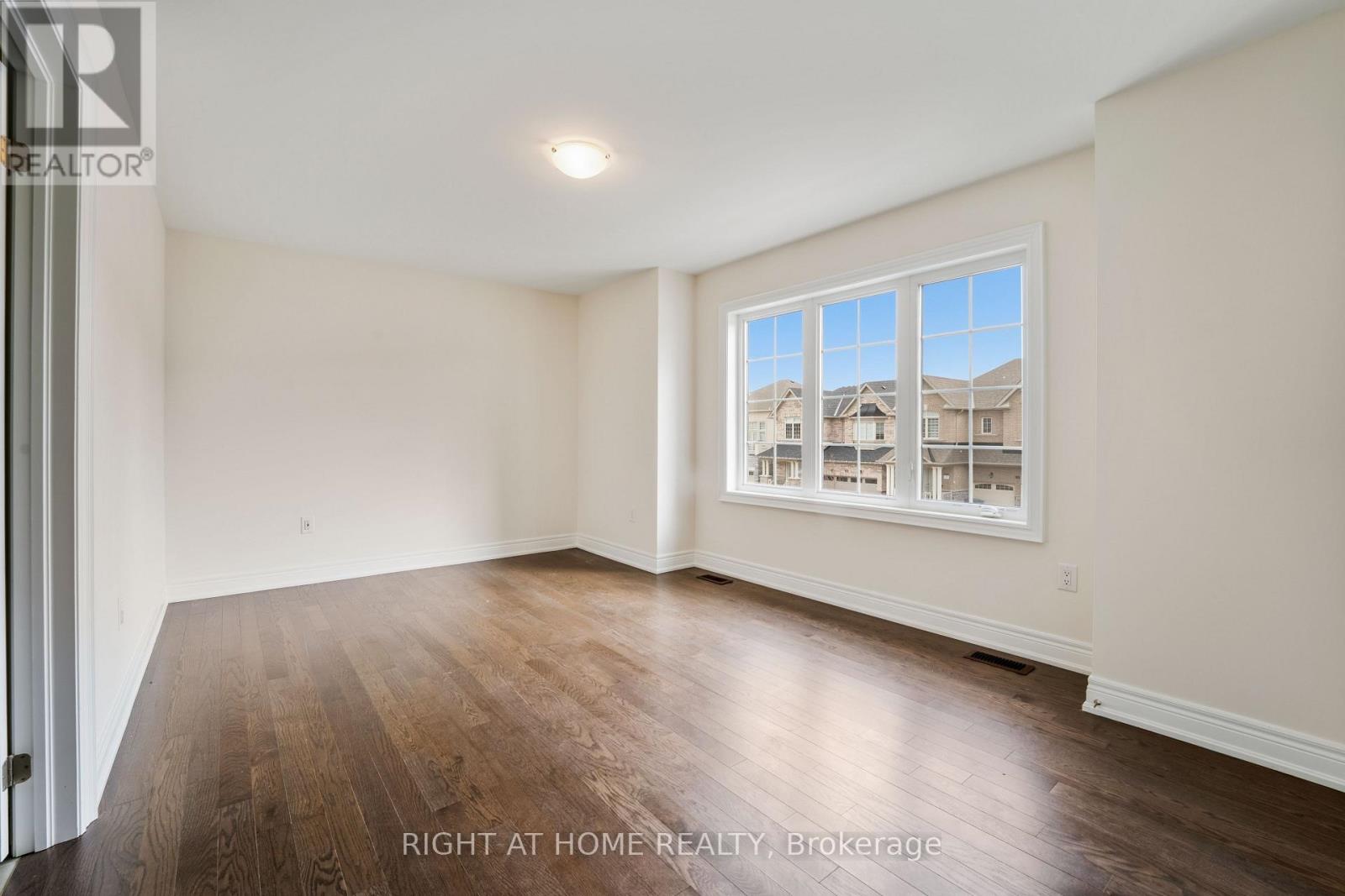 92 Carriage Shop Bend, East Gwillimbury, Ontario  L9N 0Y3 - Photo 29 - N13010704