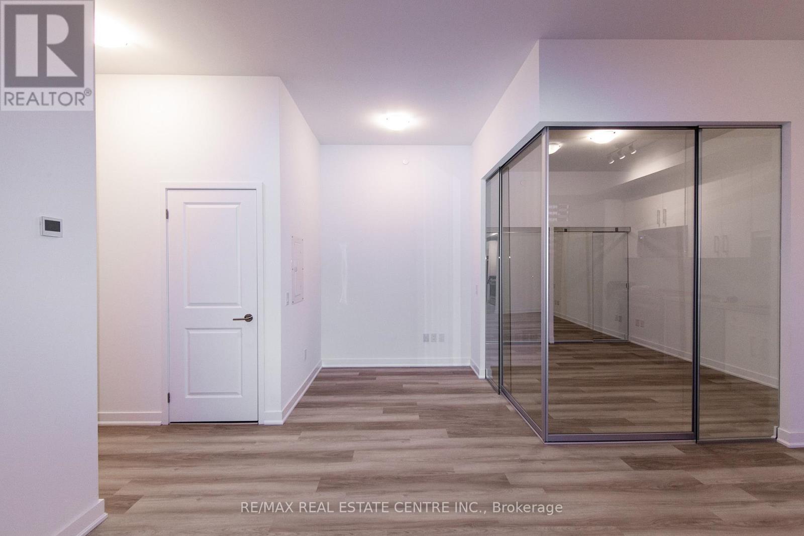 414 - 2007 James Street, Burlington, Ontario  L7R 0G7 - Photo 17 - W12832934