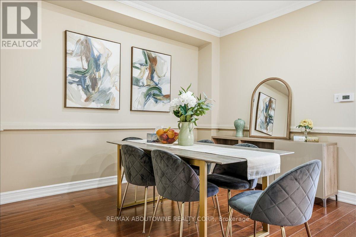 2377 Dalebrook Drive, Oakville, Ontario  L6H 6K4 - Photo 12 - W13010708