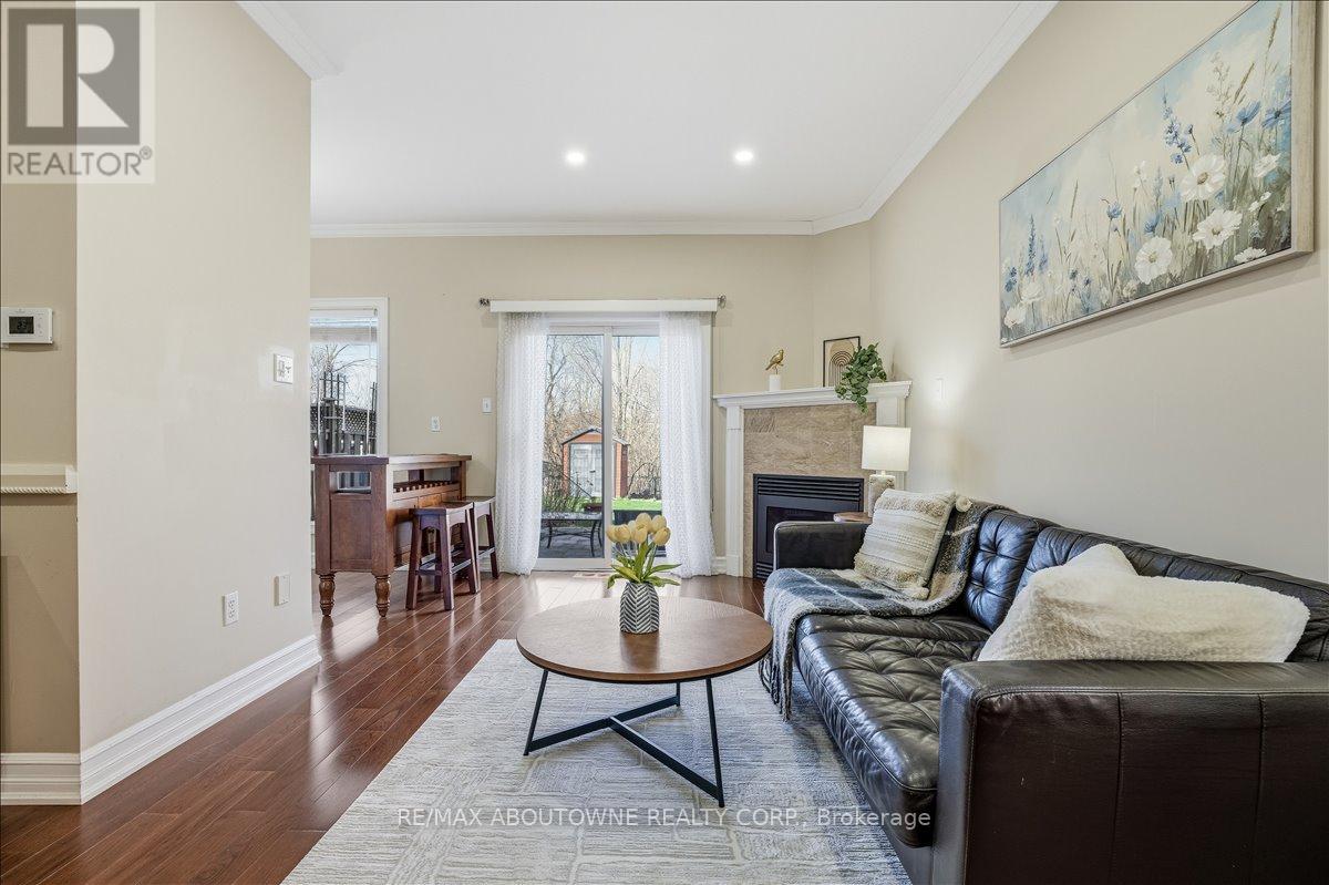 2377 Dalebrook Drive, Oakville, Ontario  L6H 6K4 - Photo 15 - W13010708