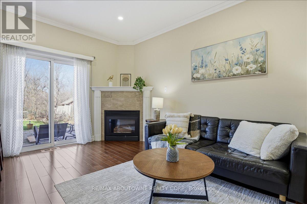 2377 Dalebrook Drive, Oakville, Ontario  L6H 6K4 - Photo 16 - W13010708