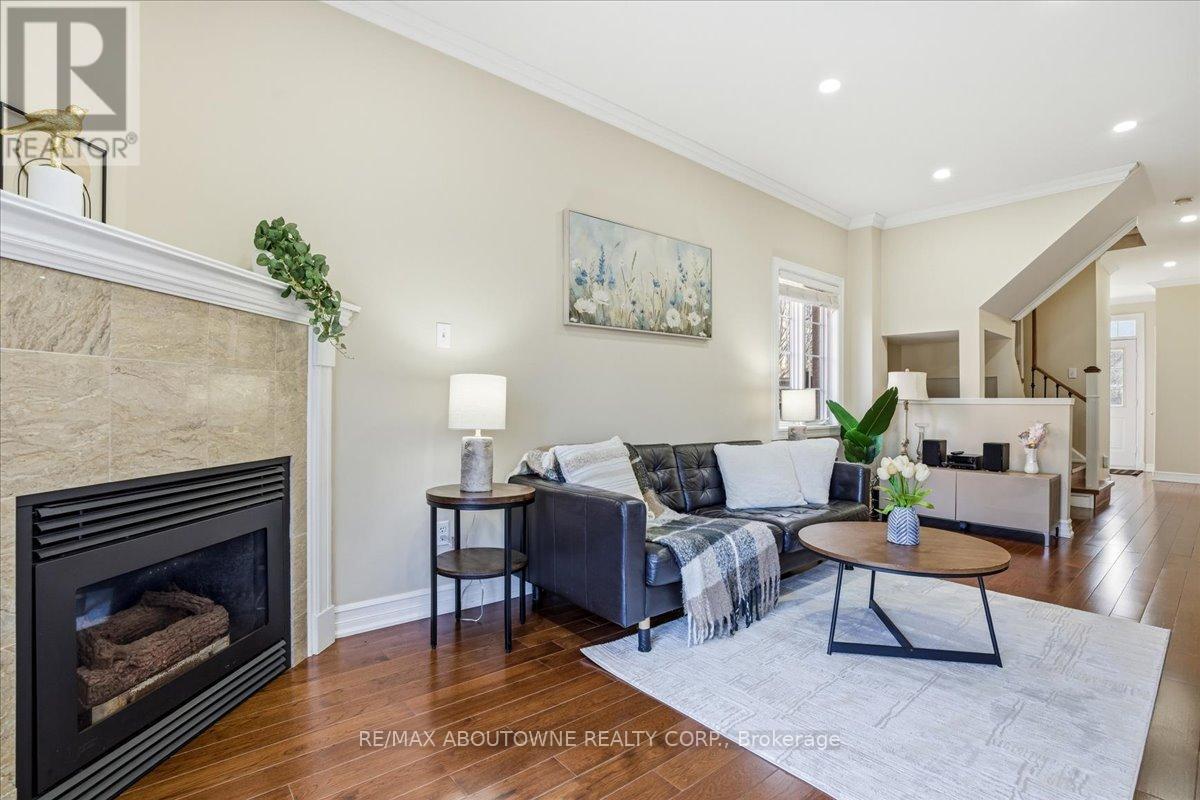 2377 Dalebrook Drive, Oakville, Ontario  L6H 6K4 - Photo 17 - W13010708