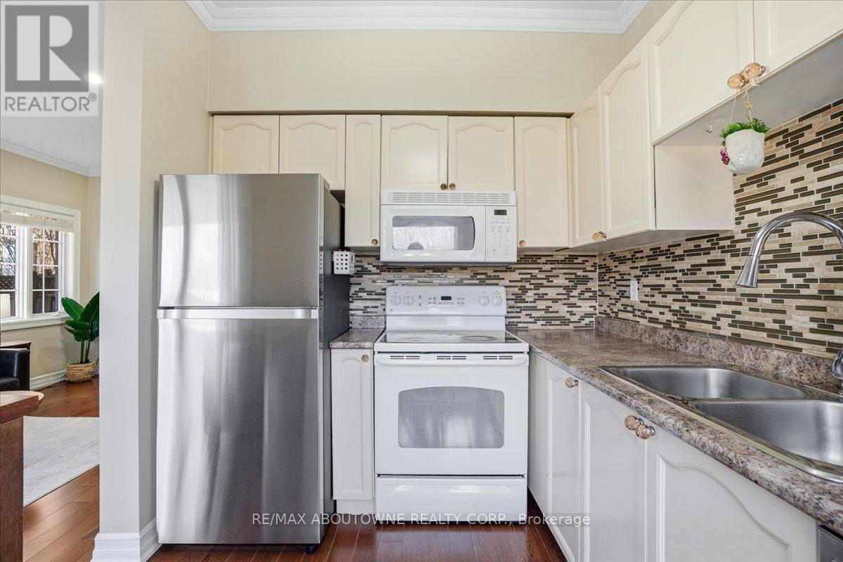 2377 Dalebrook Drive, Oakville, Ontario  L6H 6K4 - Photo 21 - W13010708