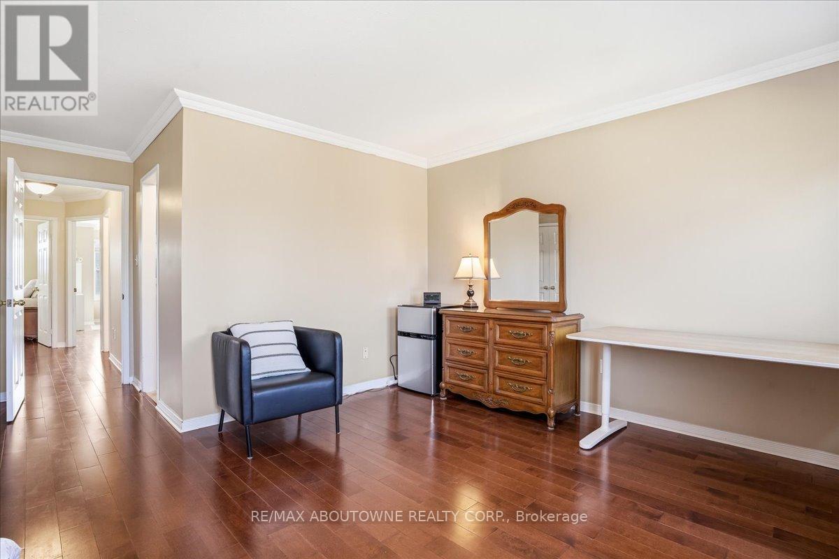 2377 Dalebrook Drive, Oakville, Ontario  L6H 6K4 - Photo 26 - W13010708