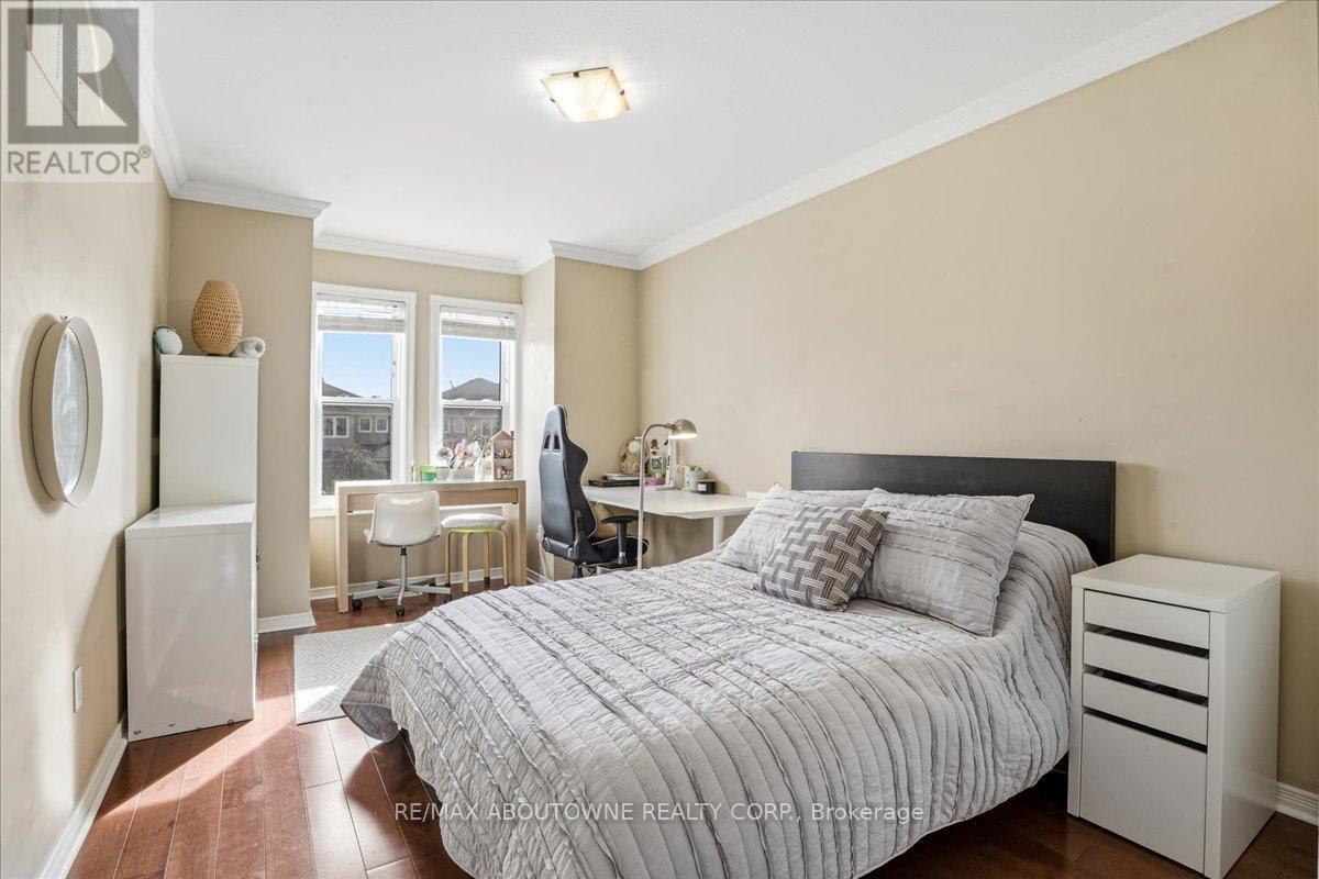 2377 Dalebrook Drive, Oakville, Ontario  L6H 6K4 - Photo 33 - W13010708