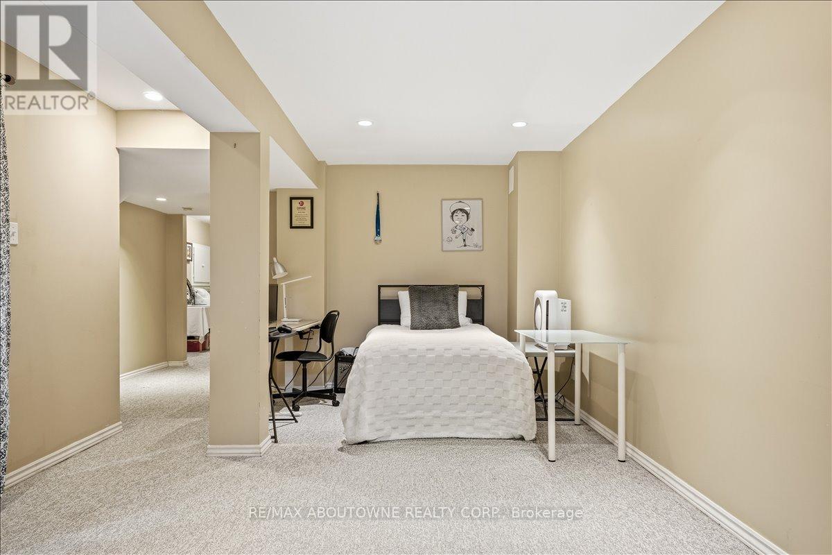 2377 Dalebrook Drive, Oakville, Ontario  L6H 6K4 - Photo 35 - W13010708