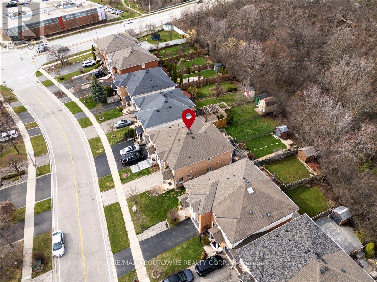 2377 Dalebrook Drive, Oakville, Ontario  L6H 6K4 - Photo 42 - W13010708