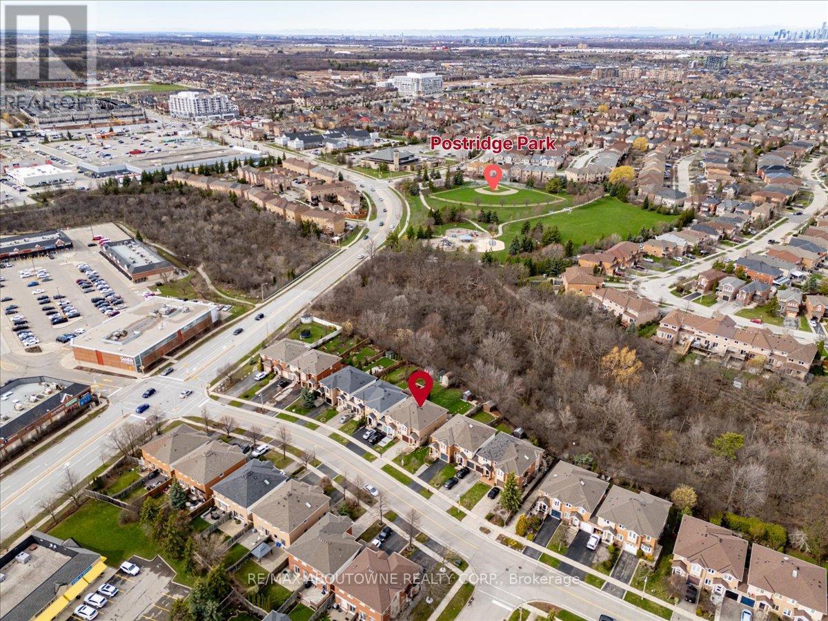 2377 Dalebrook Drive, Oakville, Ontario  L6H 6K4 - Photo 6 - W13010708