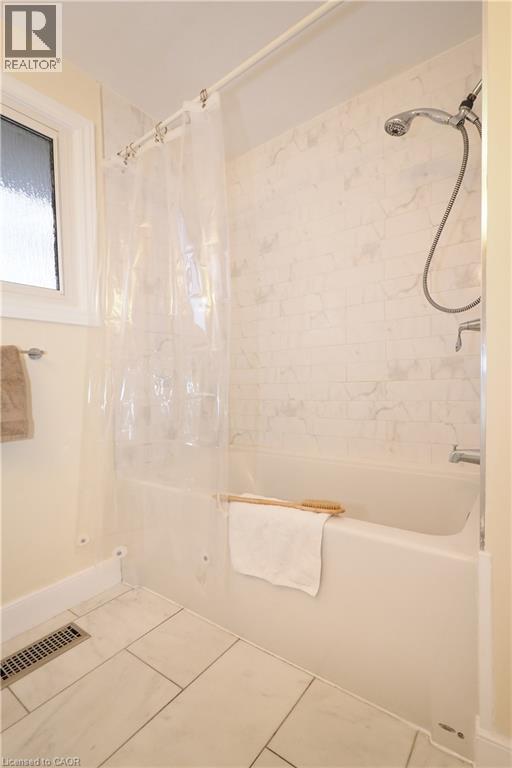 163 Pinegrove Crescent, Waterloo, Ontario  N2L 4T9 - Photo 28 - 40814213