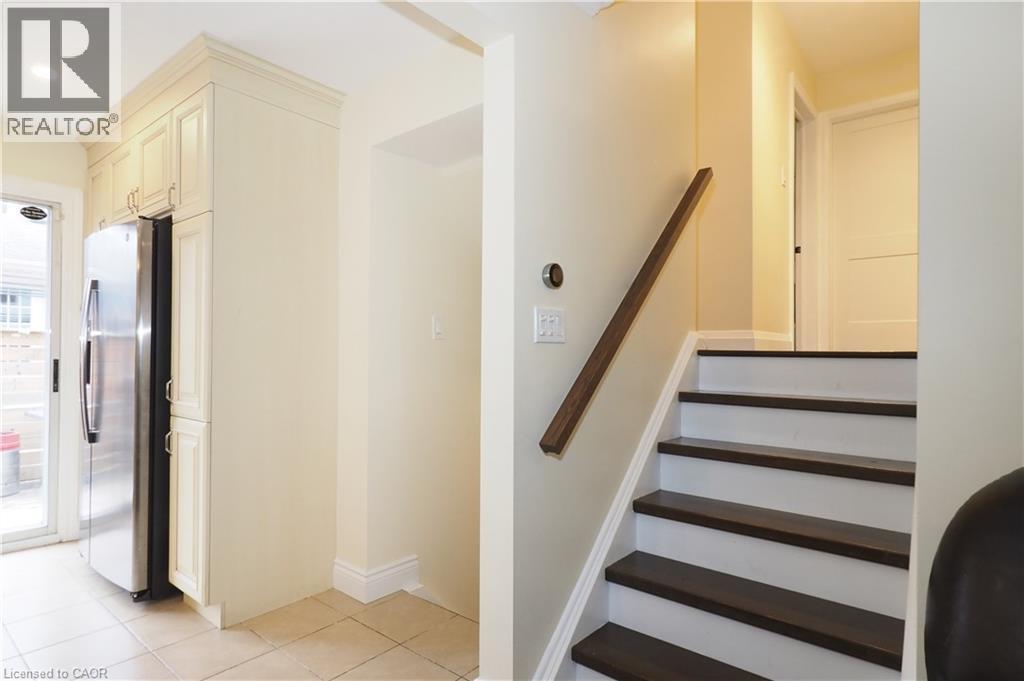 163 Pinegrove Crescent, Waterloo, Ontario  N2L 4T9 - Photo 23 - 40814213