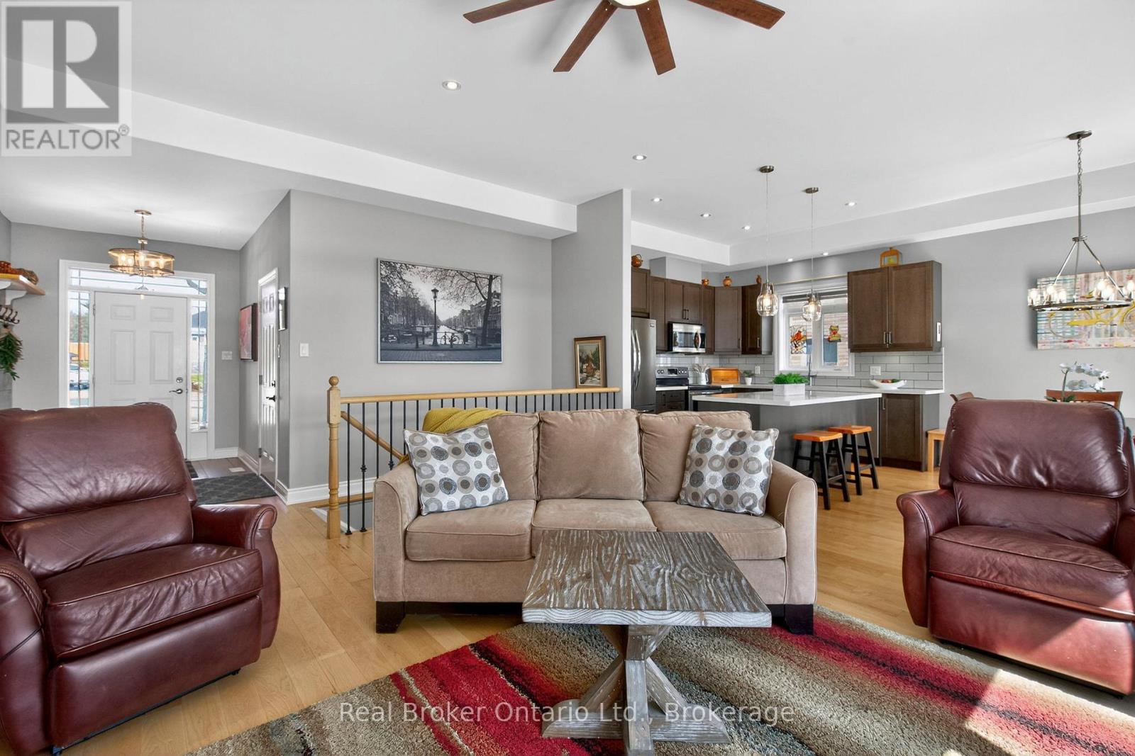 951 Stollar Place, Midland, Ontario  L4R 0A6 - Photo 5 - S12978136