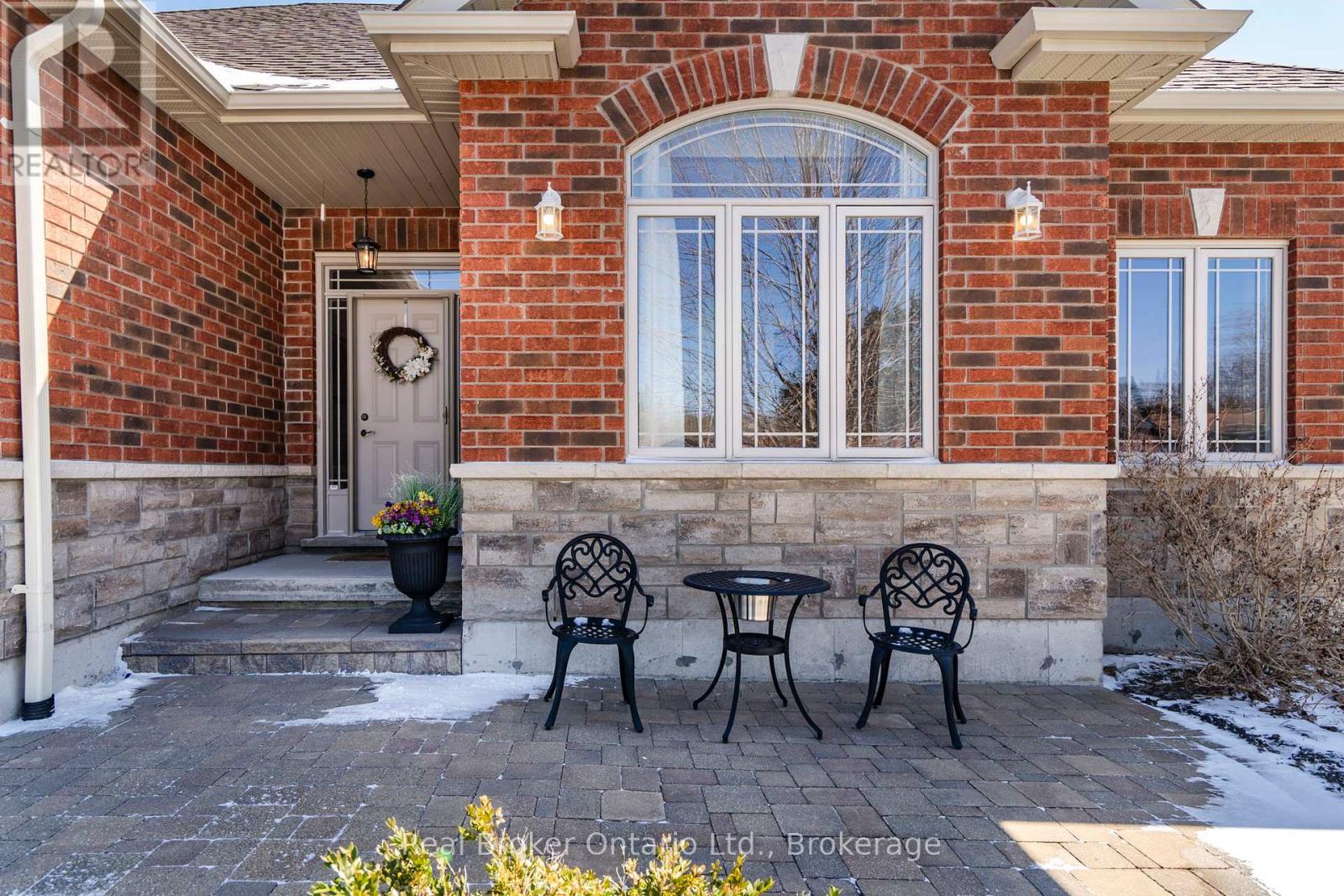 951 Stollar Place, Midland, Ontario  L4R 0A6 - Photo 3 - S12978136