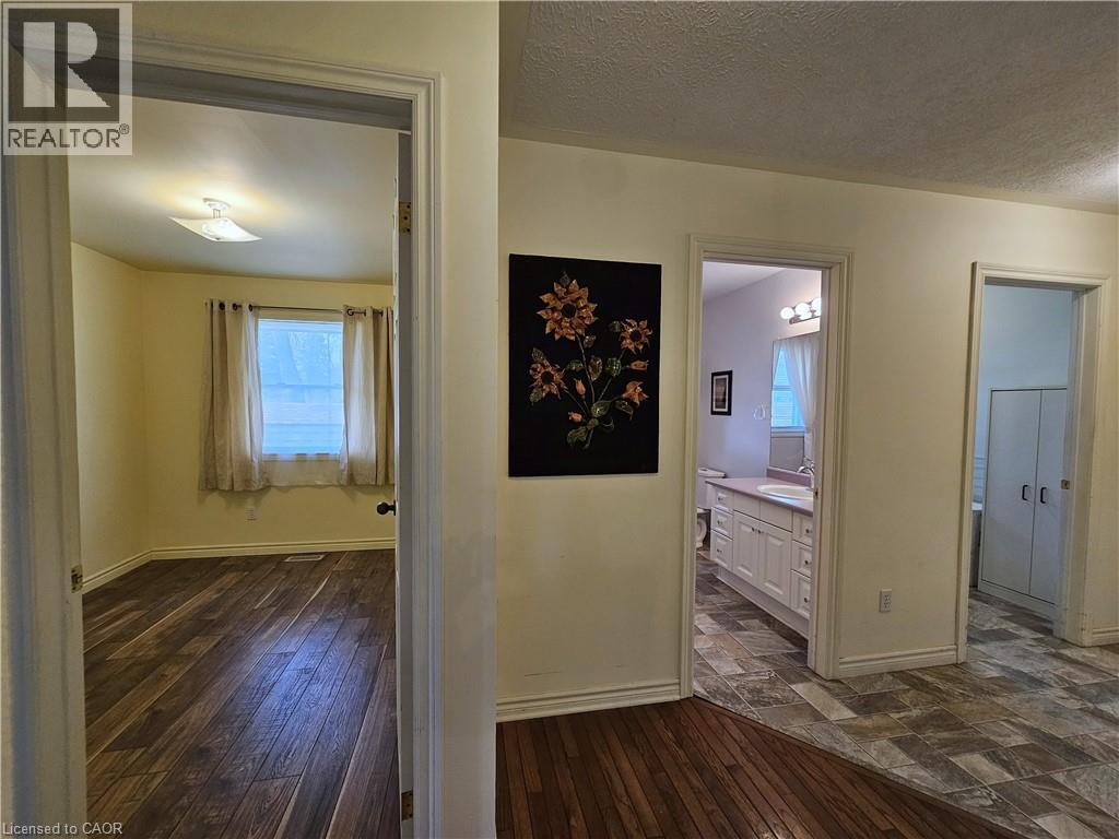 980 Norfolk County Road 21, Delhi, Ontario  N4B 2W4 - Photo 18 - 40816465