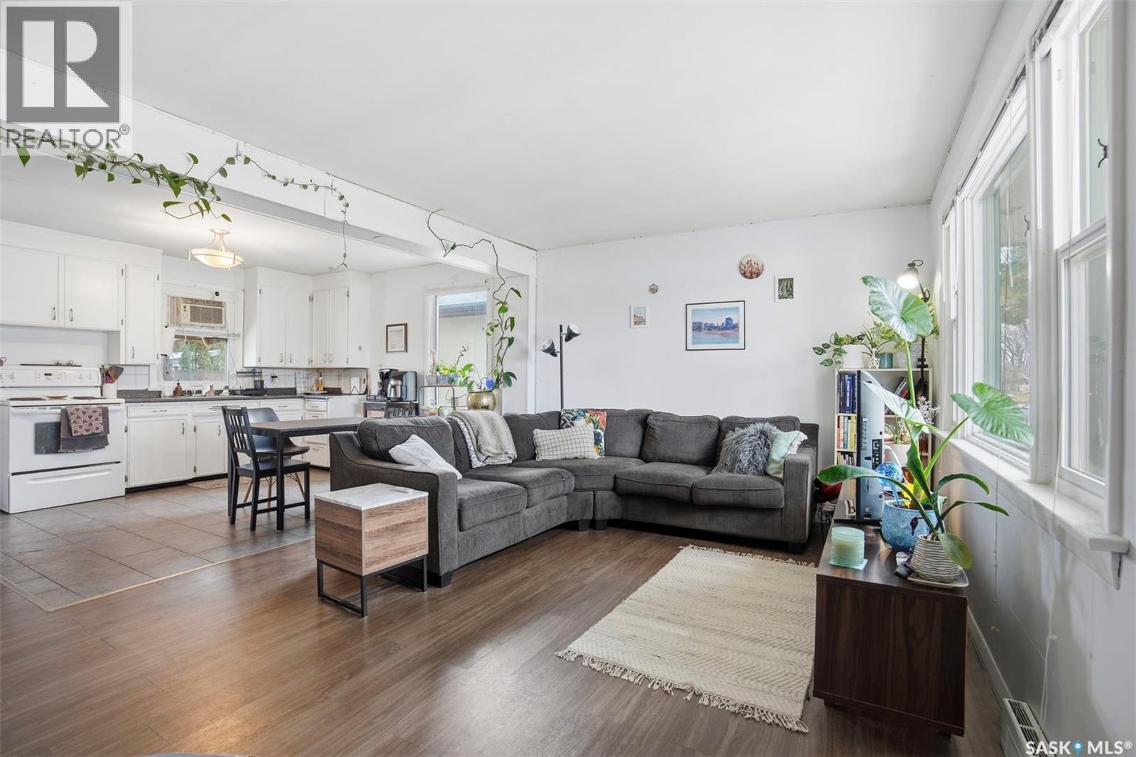 1117 Taylor Street E, Saskatoon, Saskatchewan  S7H 1W6 - Photo 4 - SK032971