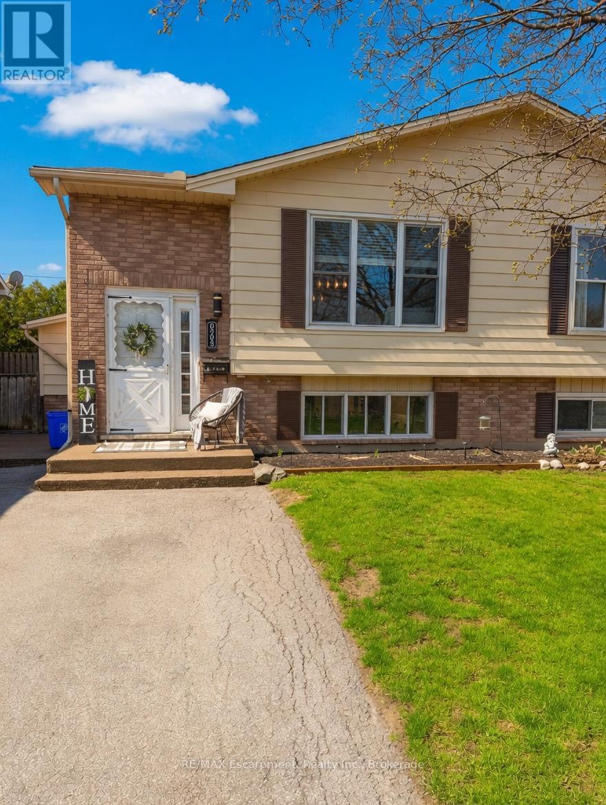 8383 MUNDARE CRESCENT, Niagara Falls, Ontario