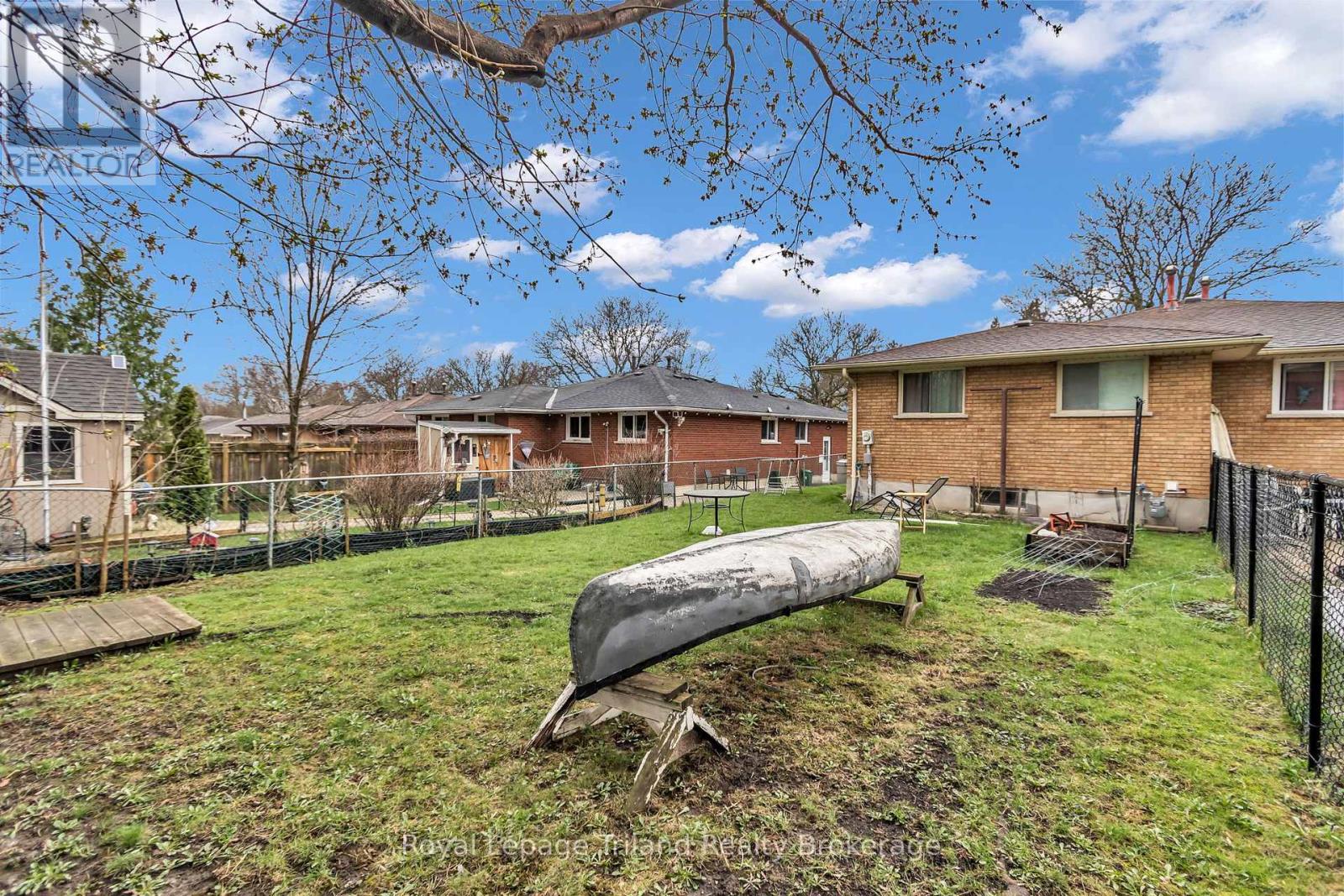 677 & 679 Sevilla Park Place, London East, Ontario  N5Y 4H9 - Photo 5 - X13010772