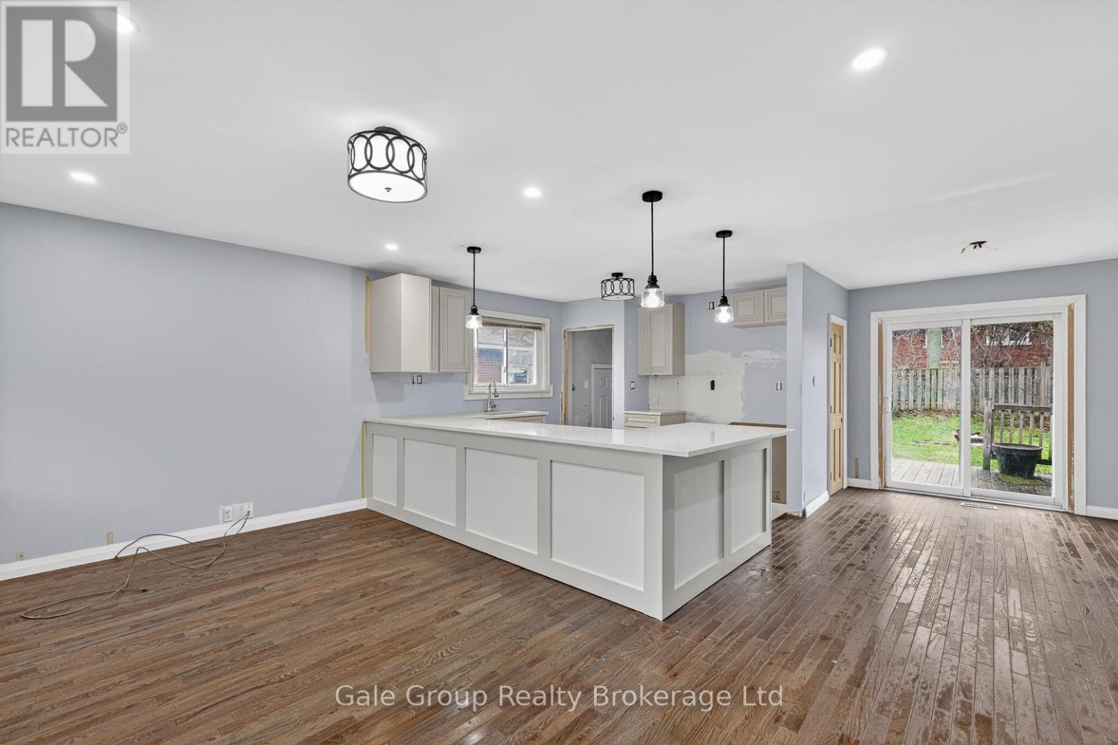 21 Cronyn Street, Woodstock, Ontario  N4S 3T4 - Photo 5 - X13010776