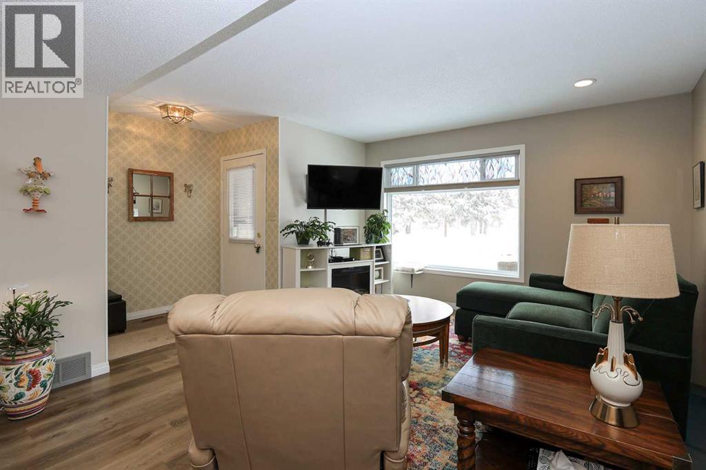 4605 44 Street, Red Deer, Alberta  T4N 6S7 - Photo 5 - A2302621