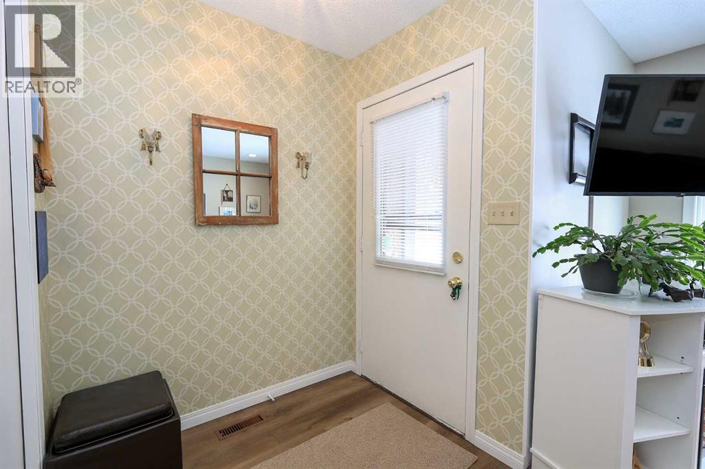 4605 44 Street, Red Deer, Alberta  T4N 6S7 - Photo 2 - A2302621