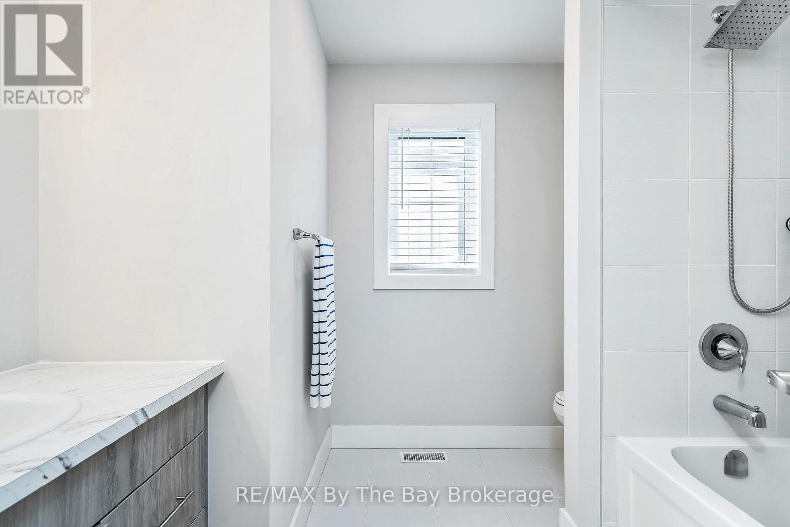 112 Sycamore Street, Blue Mountains, Ontario  L9Y 4E2 - Photo 14 - X13010780