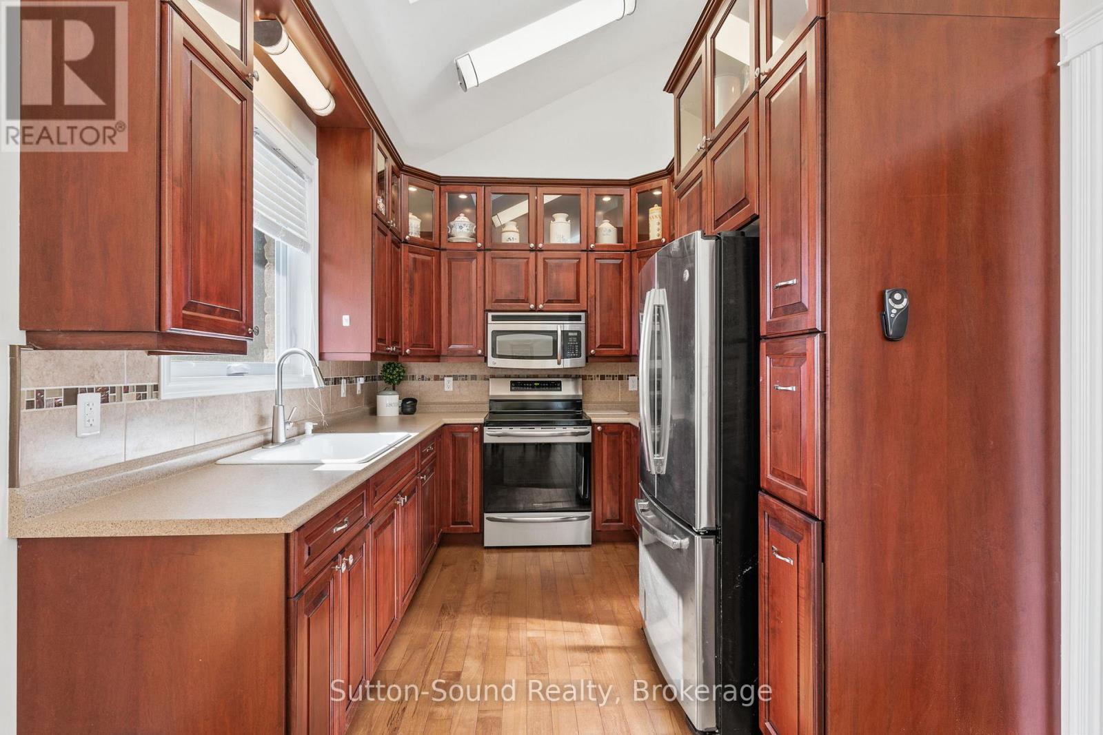 339605 Presqu'ile Road, Georgian Bluffs, Ontario  N0H 1S0 - Photo 11 - X13010786