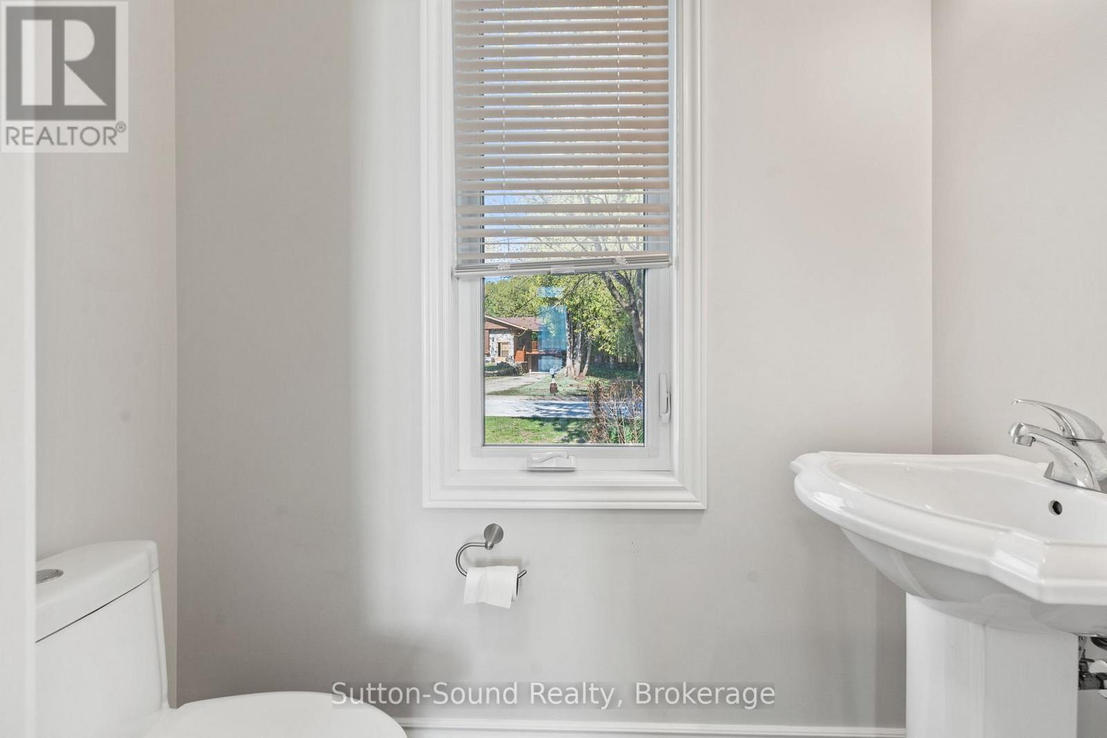 339605 Presqu'ile Road, Georgian Bluffs, Ontario  N0H 1S0 - Photo 21 - X13010786