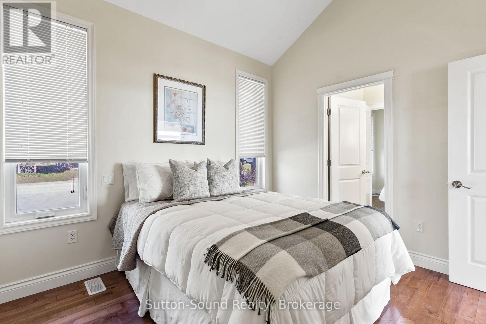 339605 Presqu'ile Road, Georgian Bluffs, Ontario  N0H 1S0 - Photo 23 - X13010786