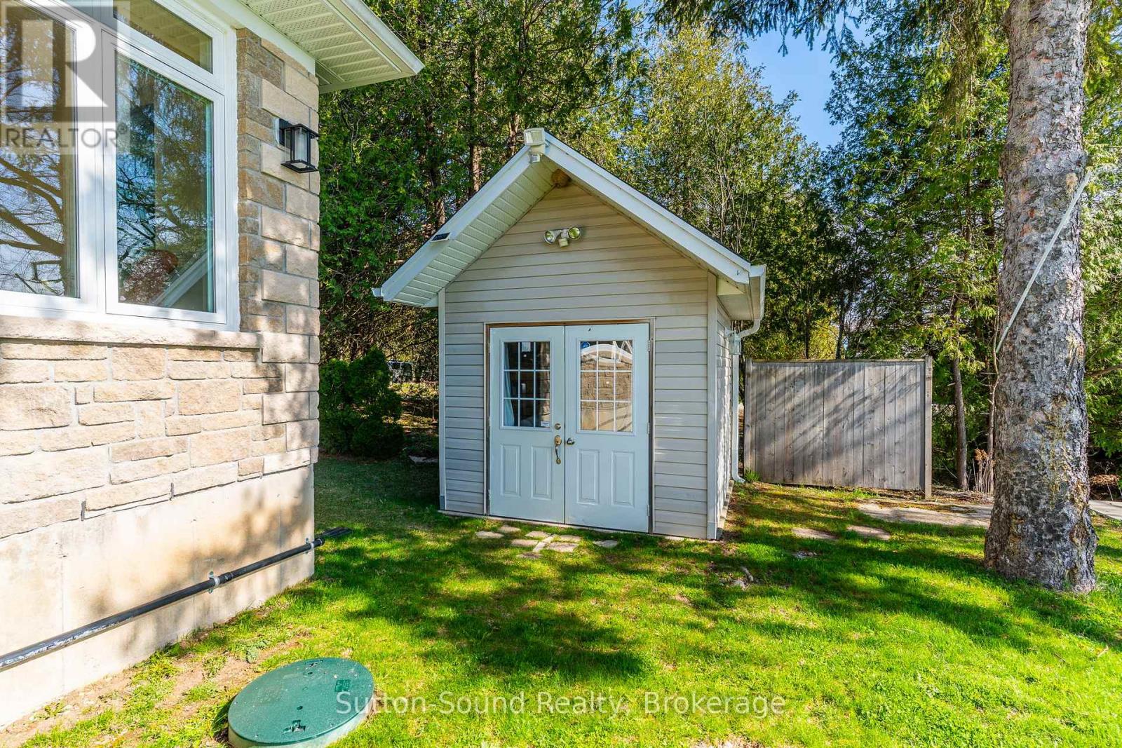 339605 Presqu'ile Road, Georgian Bluffs, Ontario  N0H 1S0 - Photo 40 - X13010786