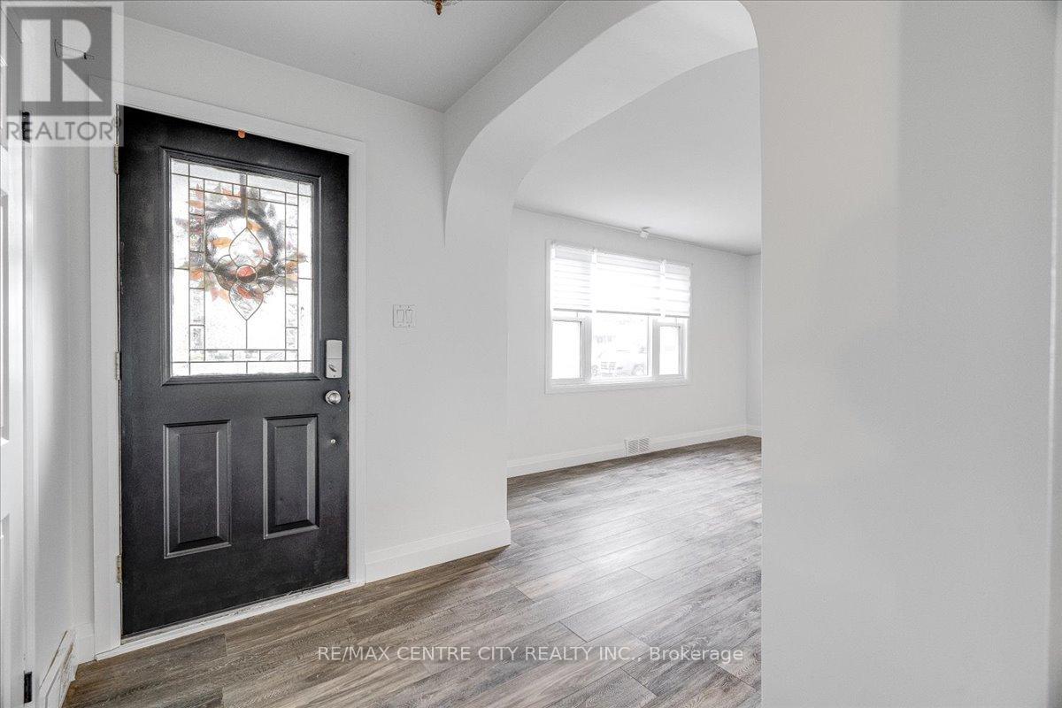 549 Victoria Street, Strathroy-Caradoc, Ontario  N7G 3C2 - Photo 5 - X13010778