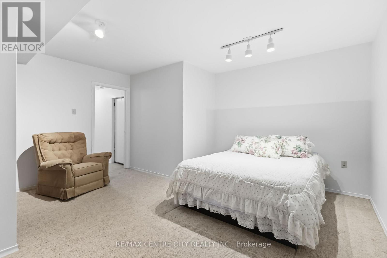 25 Wistow Street, London East, Ontario  N5Y 1C9 - Photo 20 - X13010802