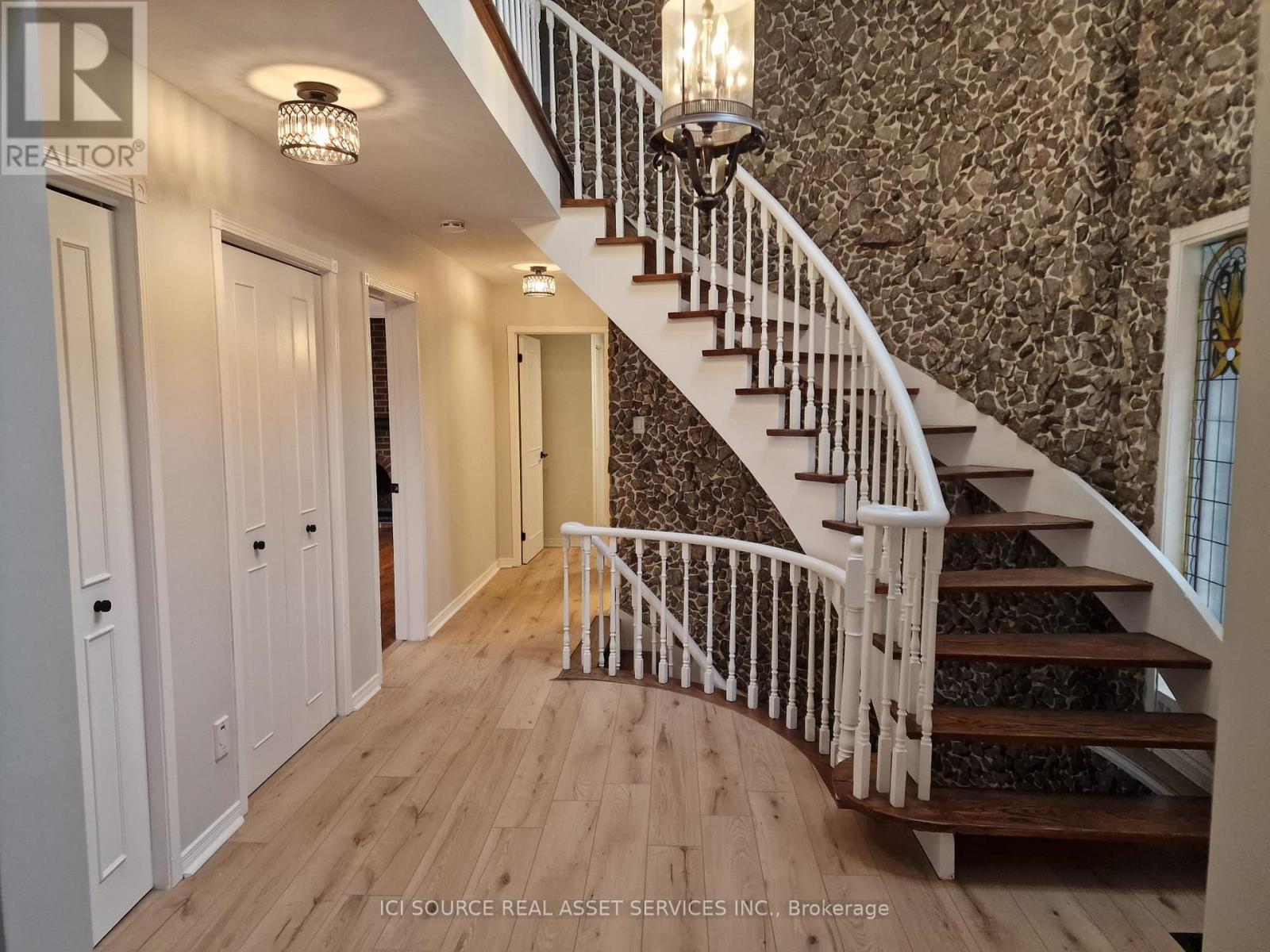 29 Bucks Green Road, Markham, Ontario  L3T 4G1 - Photo 3 - N12611898