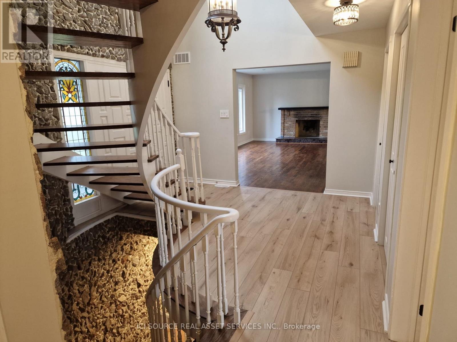 29 Bucks Green Road, Markham, Ontario  L3T 4G1 - Photo 4 - N12611898