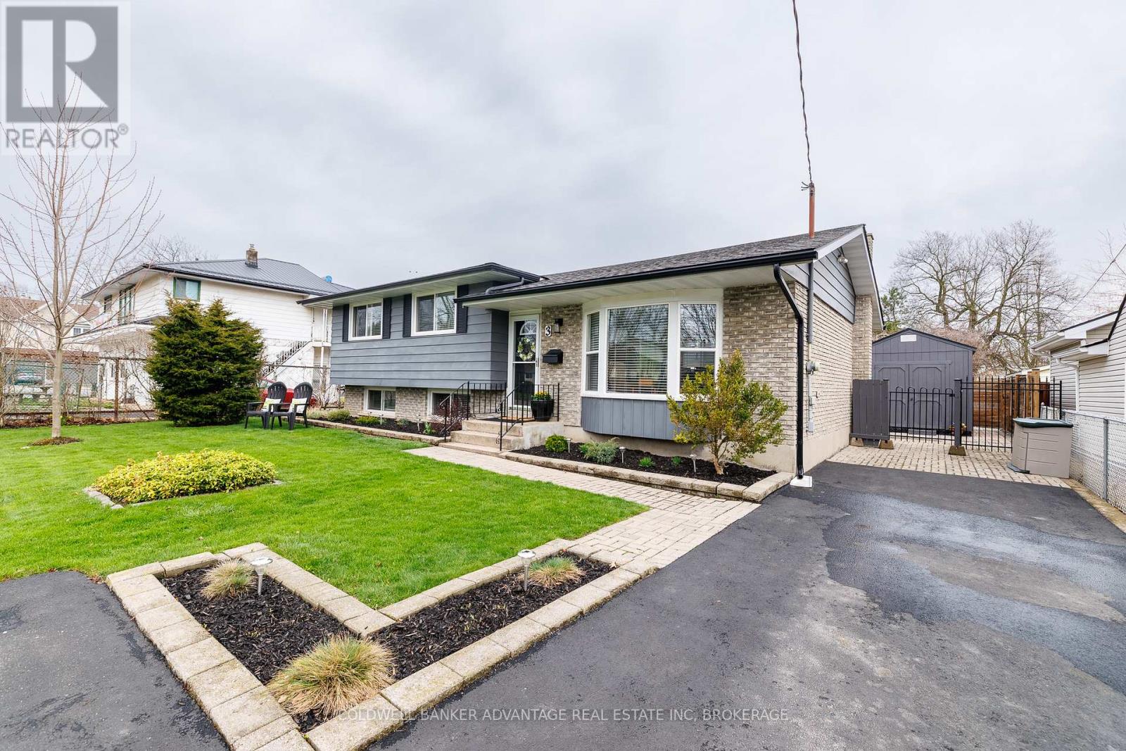 3 Northglen Avenue E, St. Catharines, Ontario  L2M 1B3 - Photo 2 - X13010768